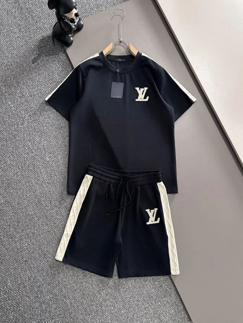 BestValue Louis Vuitton Short Suits 136342