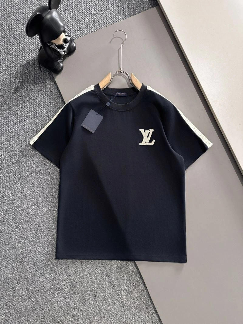 BestValue Louis Vuitton Short Suits 136342