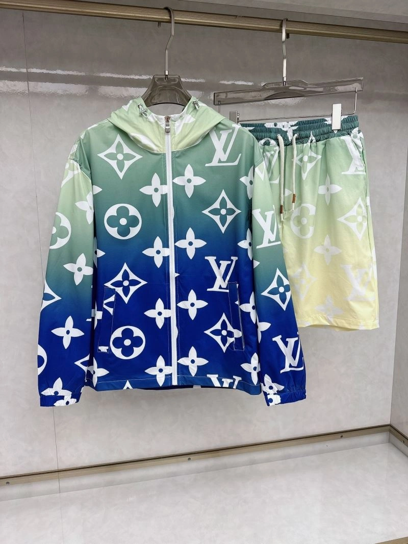 Classic Louis Vuitton Short Suits 136355