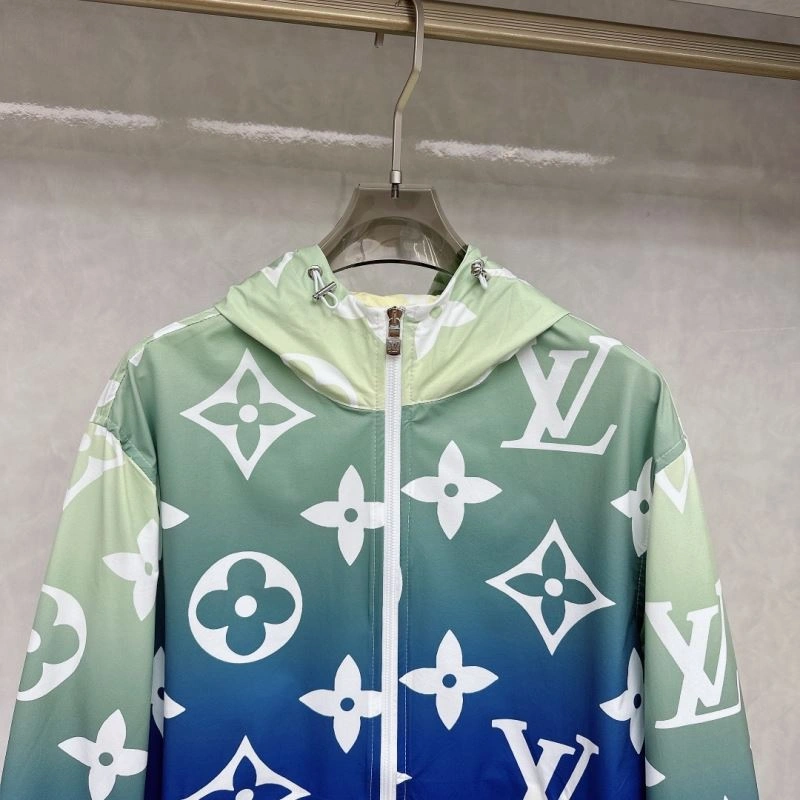 Classic Louis Vuitton Short Suits 136355