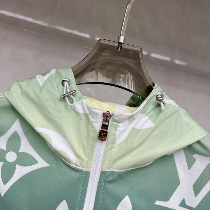 Classic Louis Vuitton Short Suits 136355