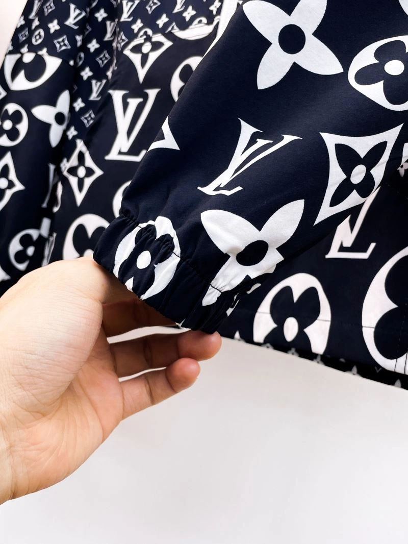 Louis Vuitton Short Suits TravelReady 136340