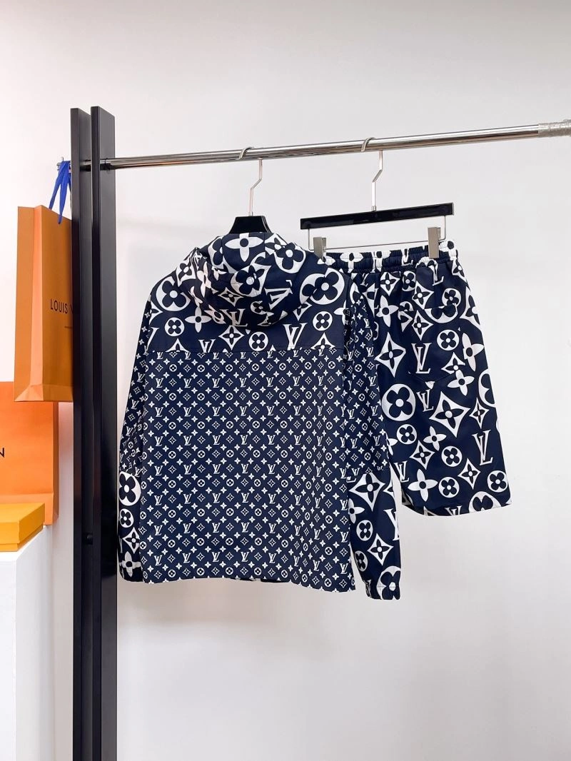 Louis Vuitton Short Suits TravelReady 136340