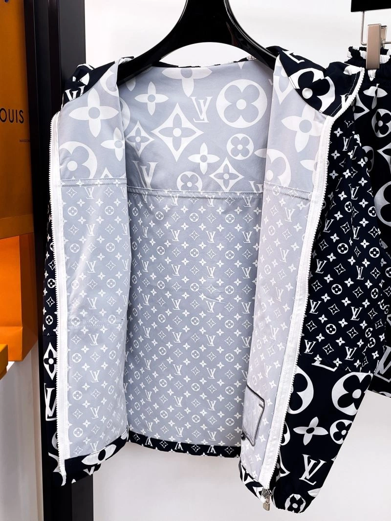 Louis Vuitton Short Suits TravelReady 136340