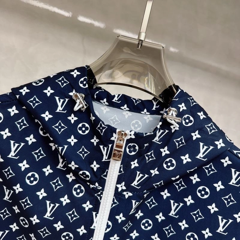 Efficient Louis Vuitton Short Suits 136344