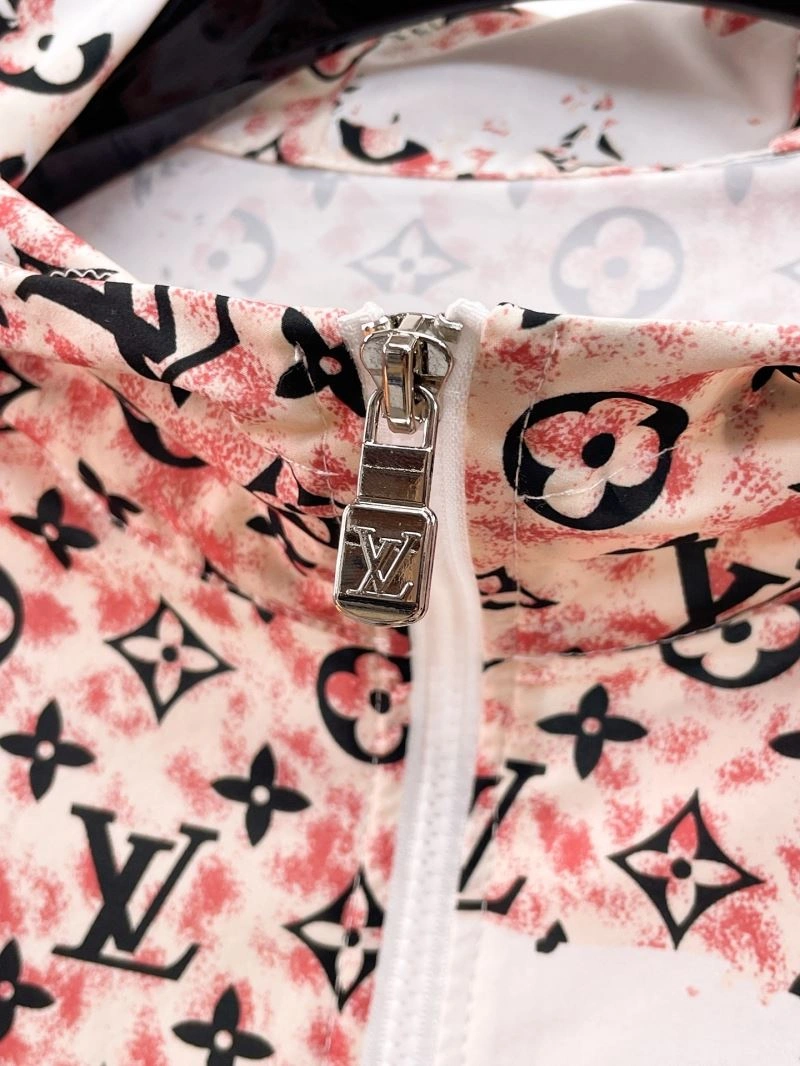 UrbanChic Louis Vuitton Short Suits 136337