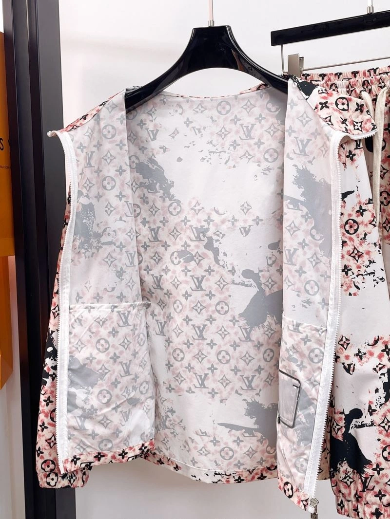 UrbanChic Louis Vuitton Short Suits 136337