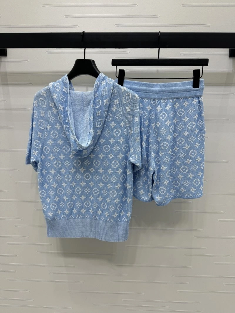 ComfortFit Louis Vuitton Short Suits 131030