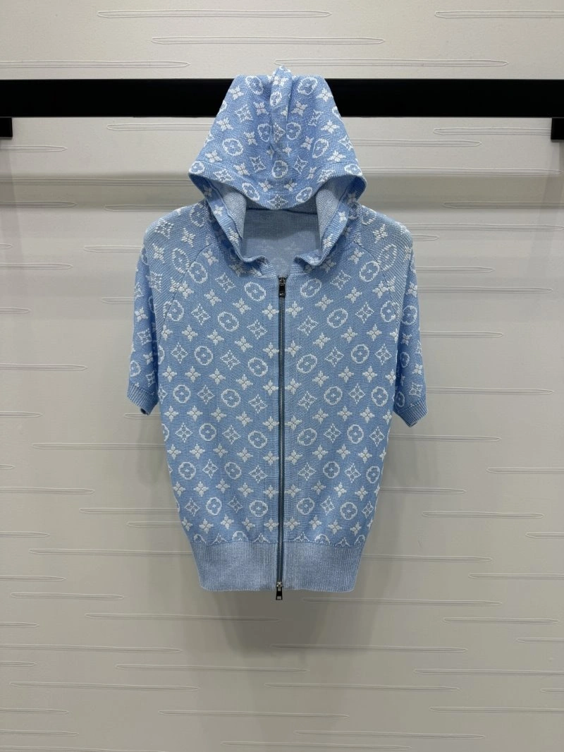 ComfortFit Louis Vuitton Short Suits 131030