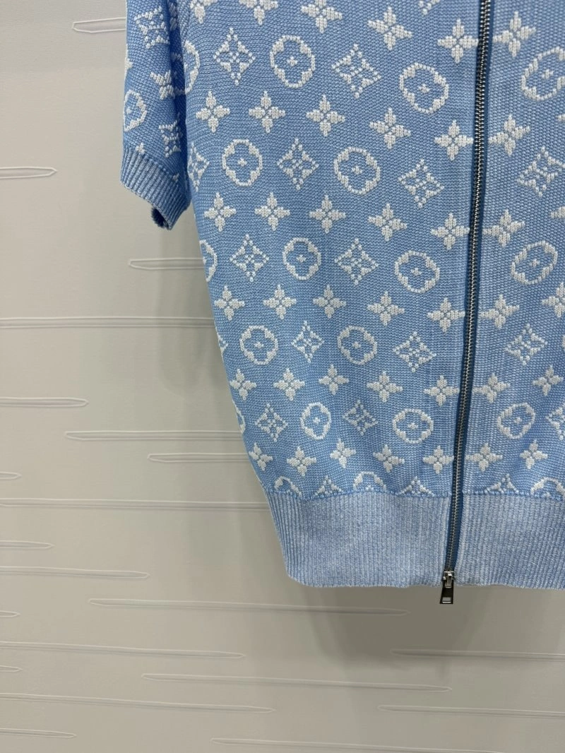 ComfortFit Louis Vuitton Short Suits 131030