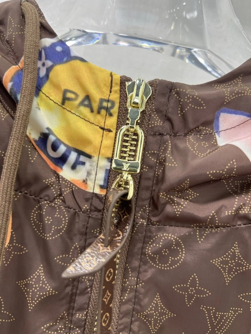QuickDry Louis Vuitton Short Suits 131690