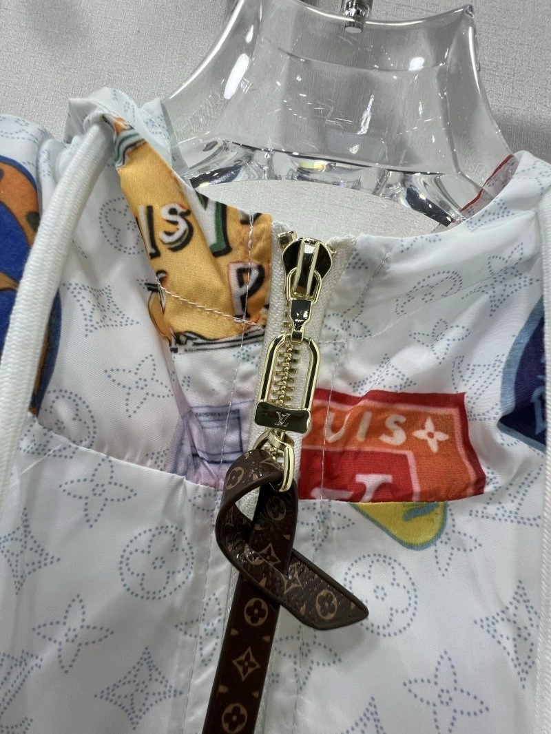 WrinkleFree Louis Vuitton Short Suits 131688