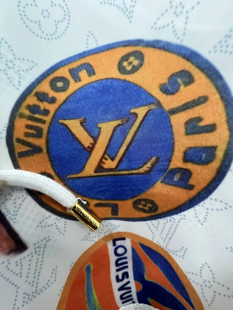 WrinkleFree Louis Vuitton Short Suits 131688