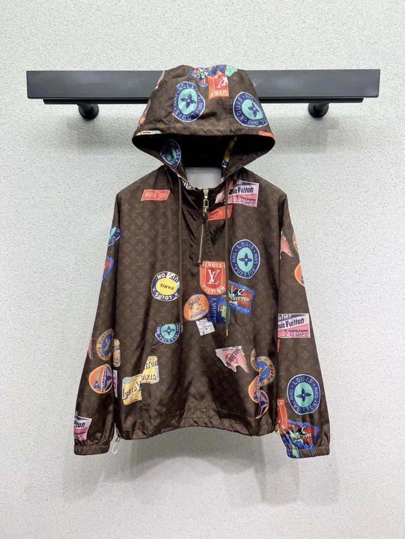 Louis Vuitton Short Suits Lightweight 131712