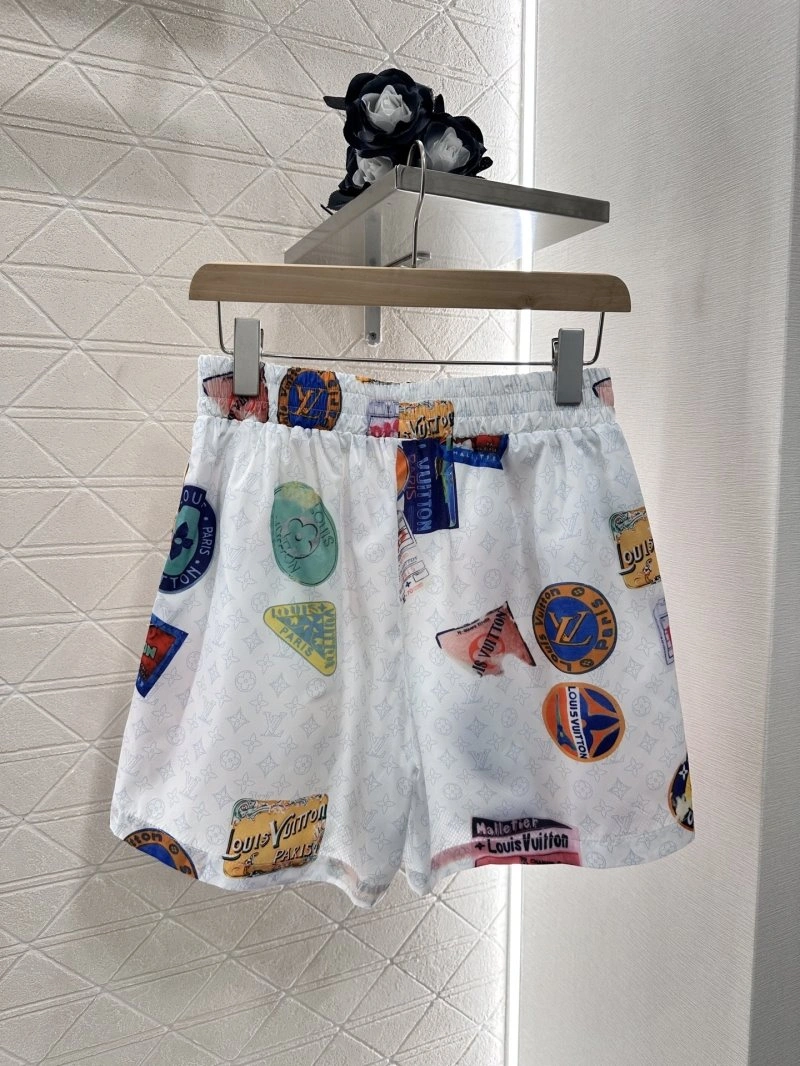 TechFriendly Louis Vuitton Short Suits 131683