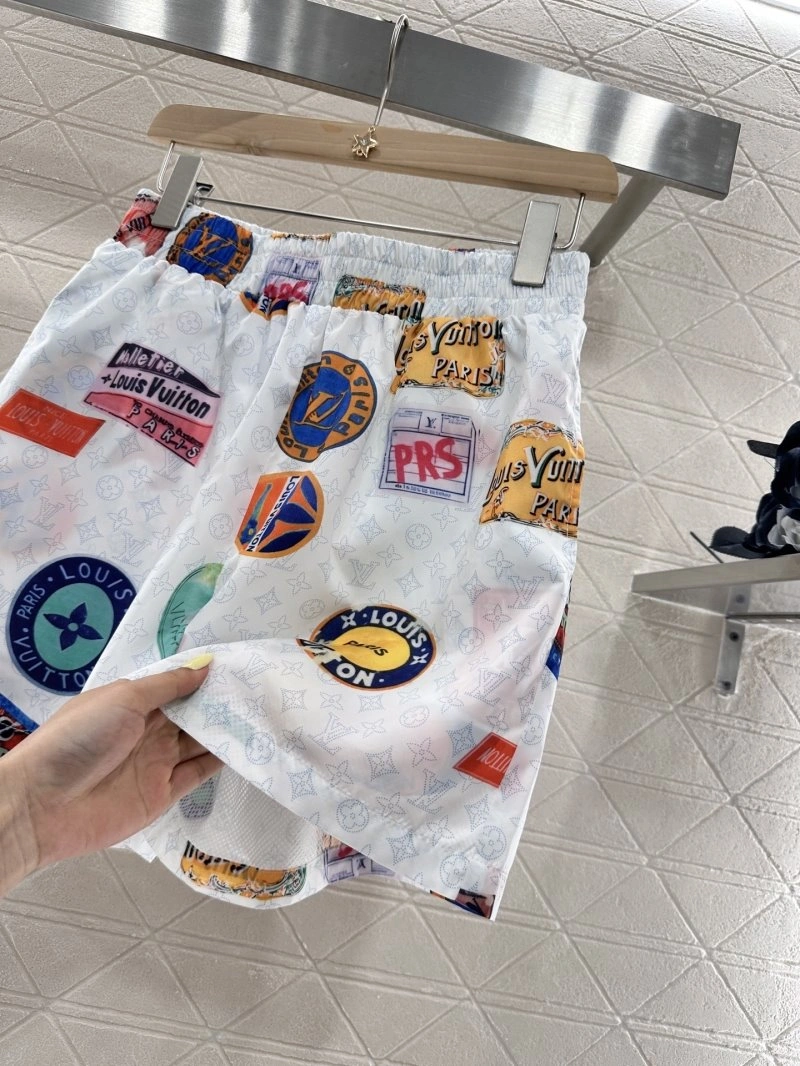 TechFriendly Louis Vuitton Short Suits 131683