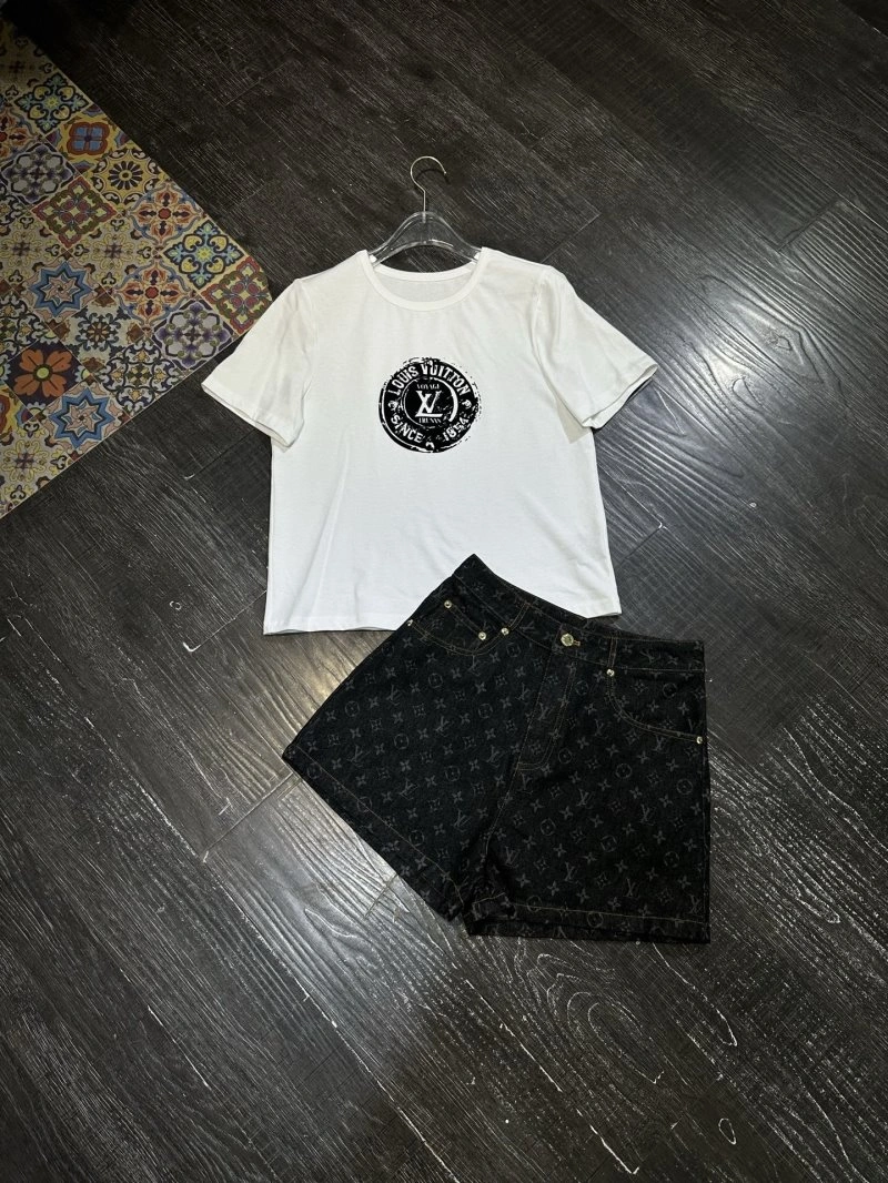 Louis Vuitton Short Suits Contemporary 131682