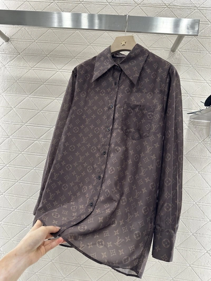 Refined Louis Vuitton Short Suits 131681