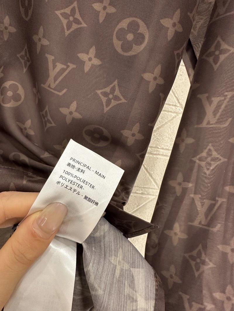 Refined Louis Vuitton Short Suits 131681