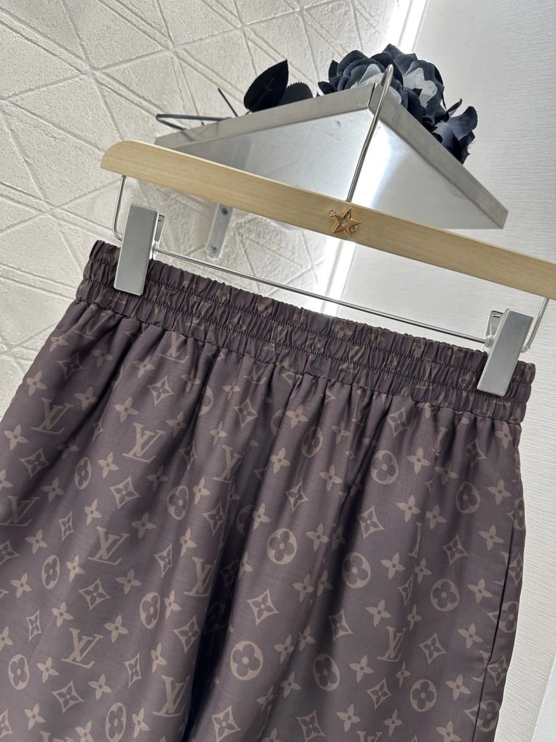 Refined Louis Vuitton Short Suits 131681