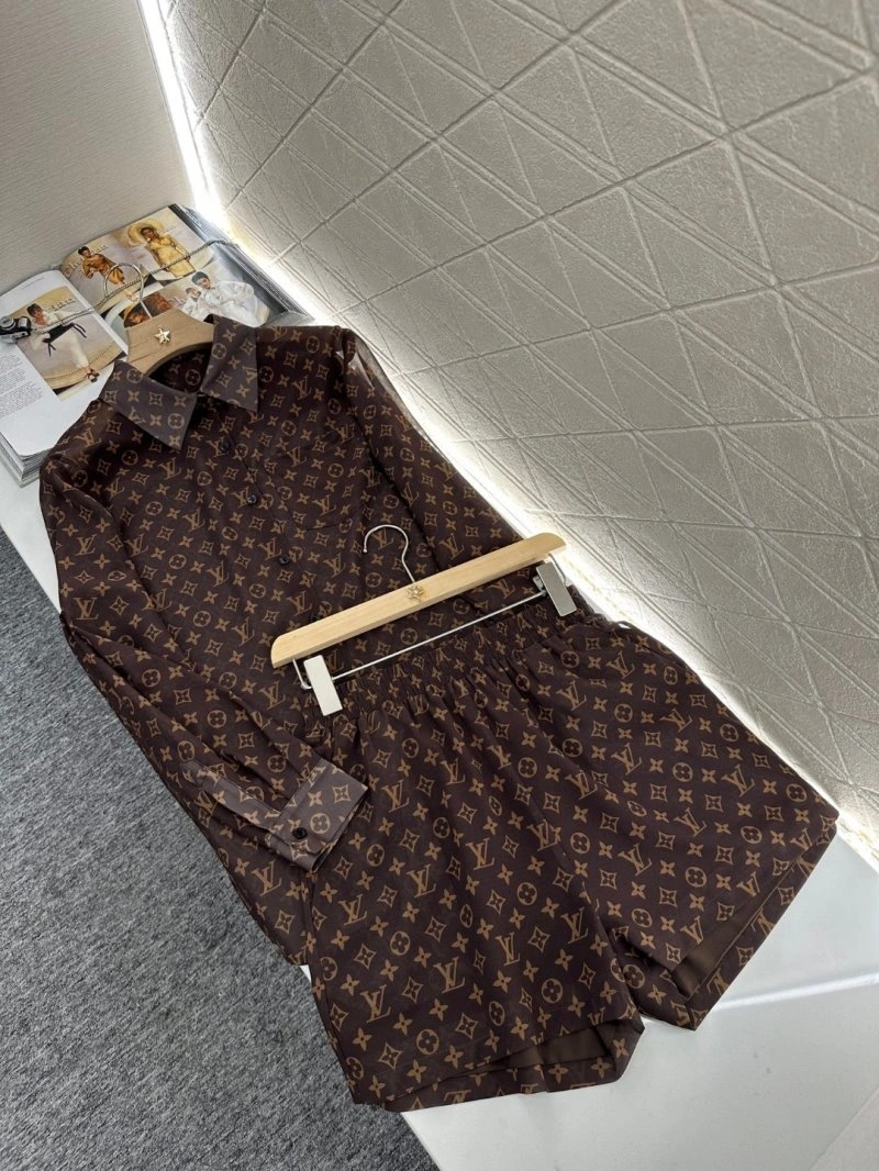 Youthful Louis Vuitton Short Suits 131669