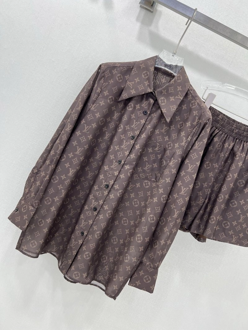 Unisex Louis Vuitton Short Suits 131663
