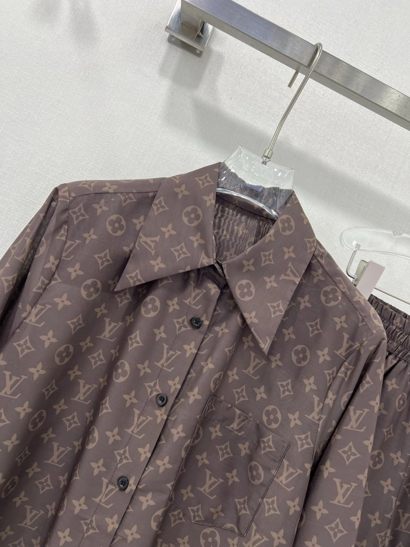 Unisex Louis Vuitton Short Suits 131663