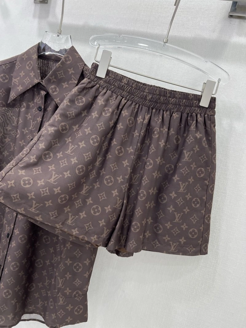 Unisex Louis Vuitton Short Suits 131663