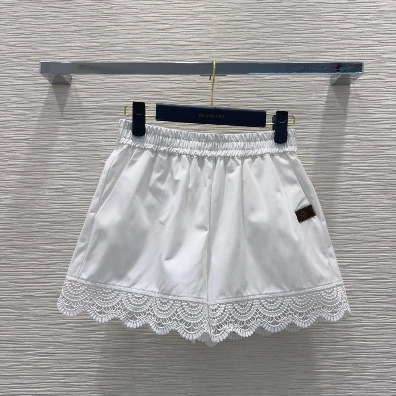 Durable Louis Vuitton Short Suits 131679