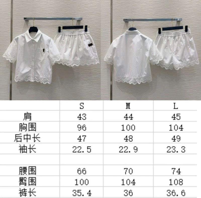 Durable Louis Vuitton Short Suits 131679