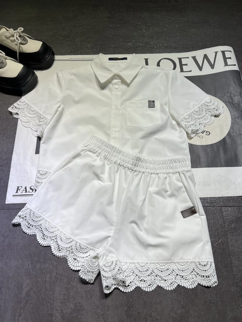 Elegant Louis Vuitton Short Suits 131673