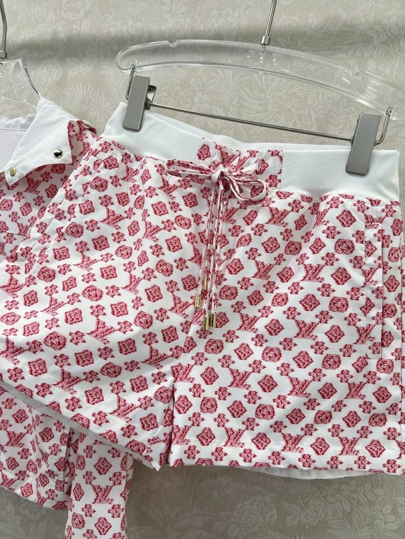 Affordable Louis Vuitton Short Suits 131666