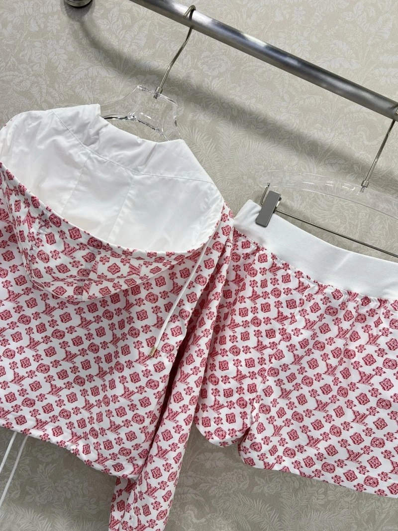 Affordable Louis Vuitton Short Suits 131666