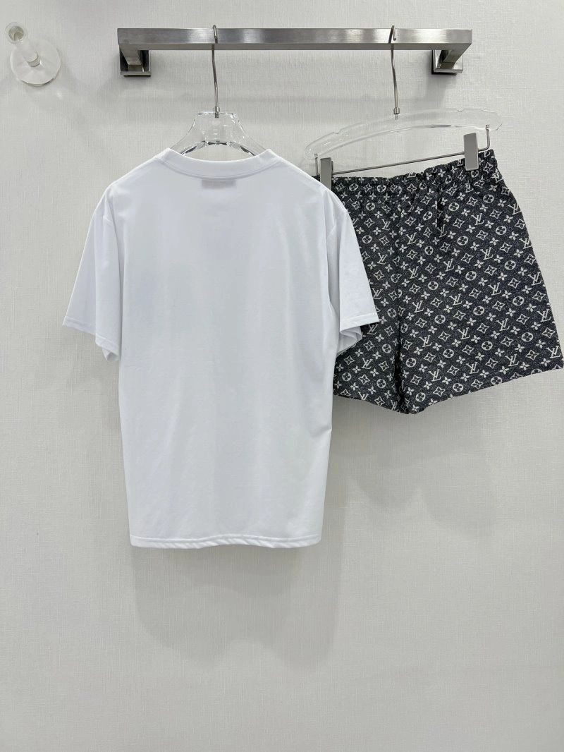 Upgraded Louis Vuitton Short Suits 131674