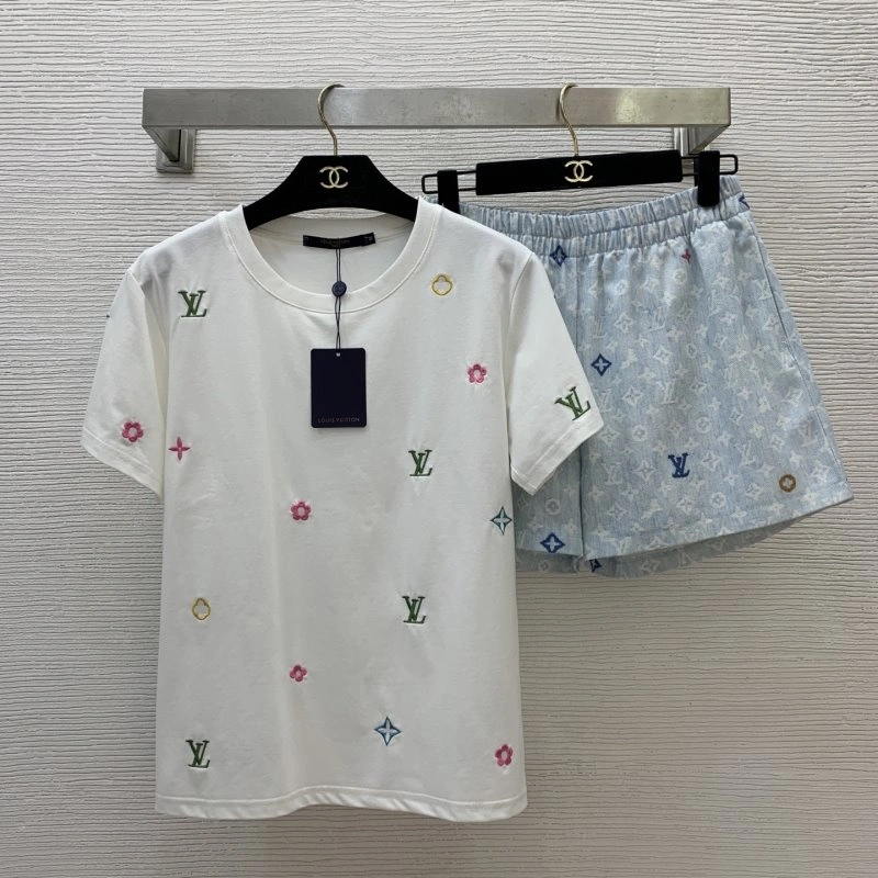Louis Vuitton Short Suits RelaxedFit 130630