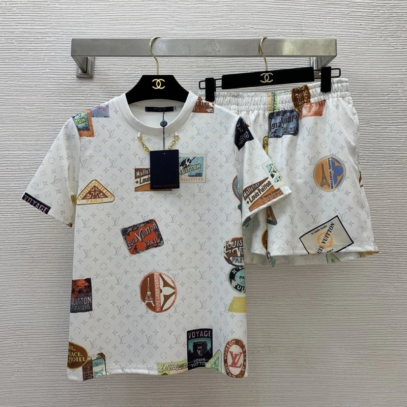 Louis Vuitton Short Suits GoAnywhere 130623