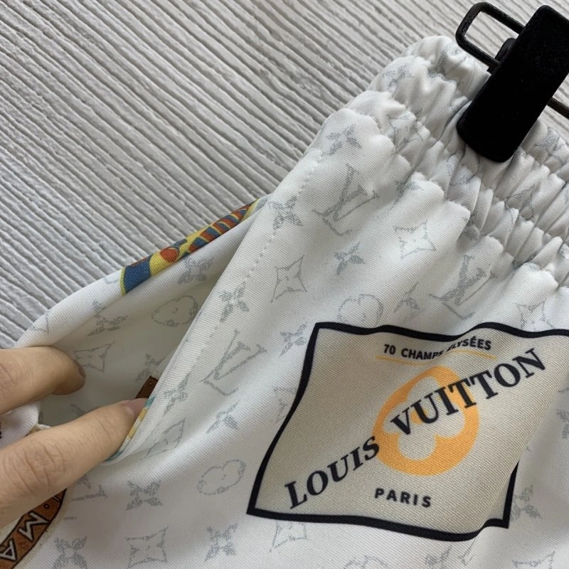 Louis Vuitton Short Suits GoAnywhere 130623