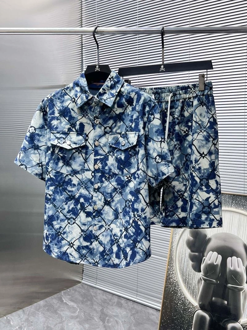 Louis Vuitton Short Suits Compact 135740