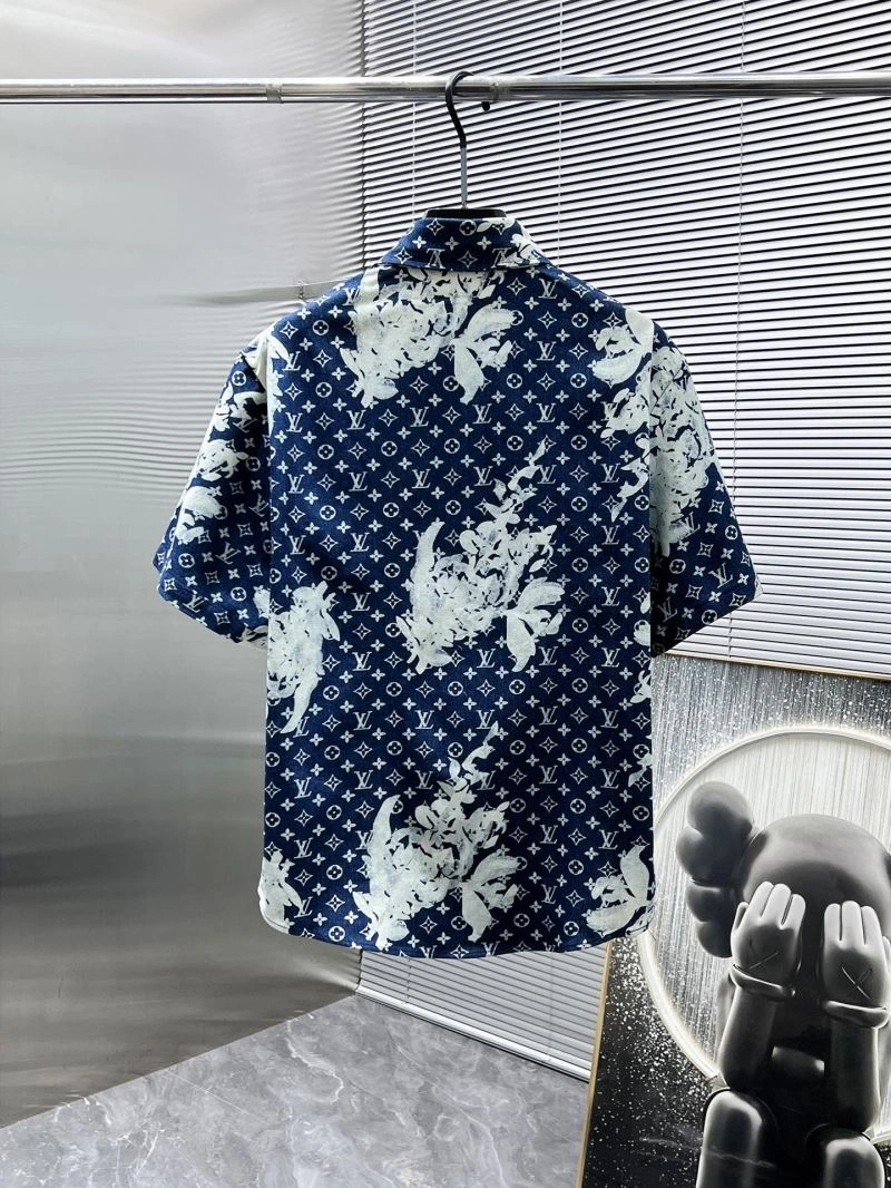 NewStyle Louis Vuitton Short Suits 135734
