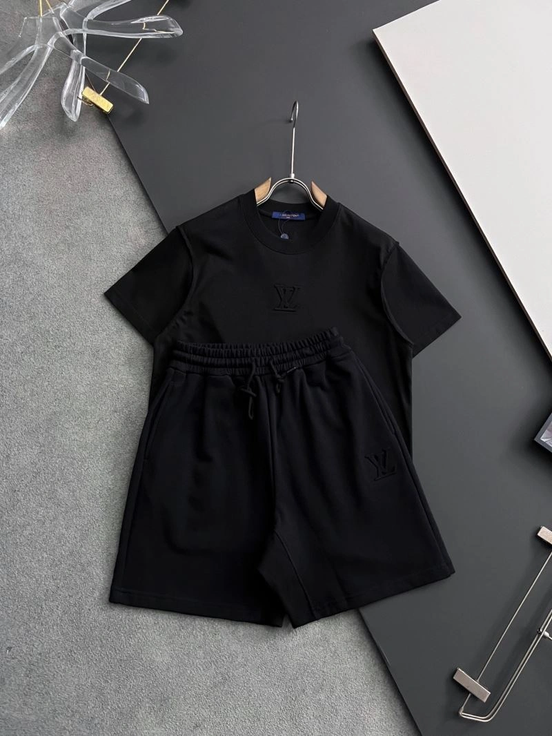 Popular Louis Vuitton Short Suits 135728