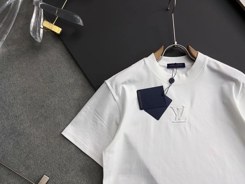 Louis Vuitton Short Suits Contemporary 135736