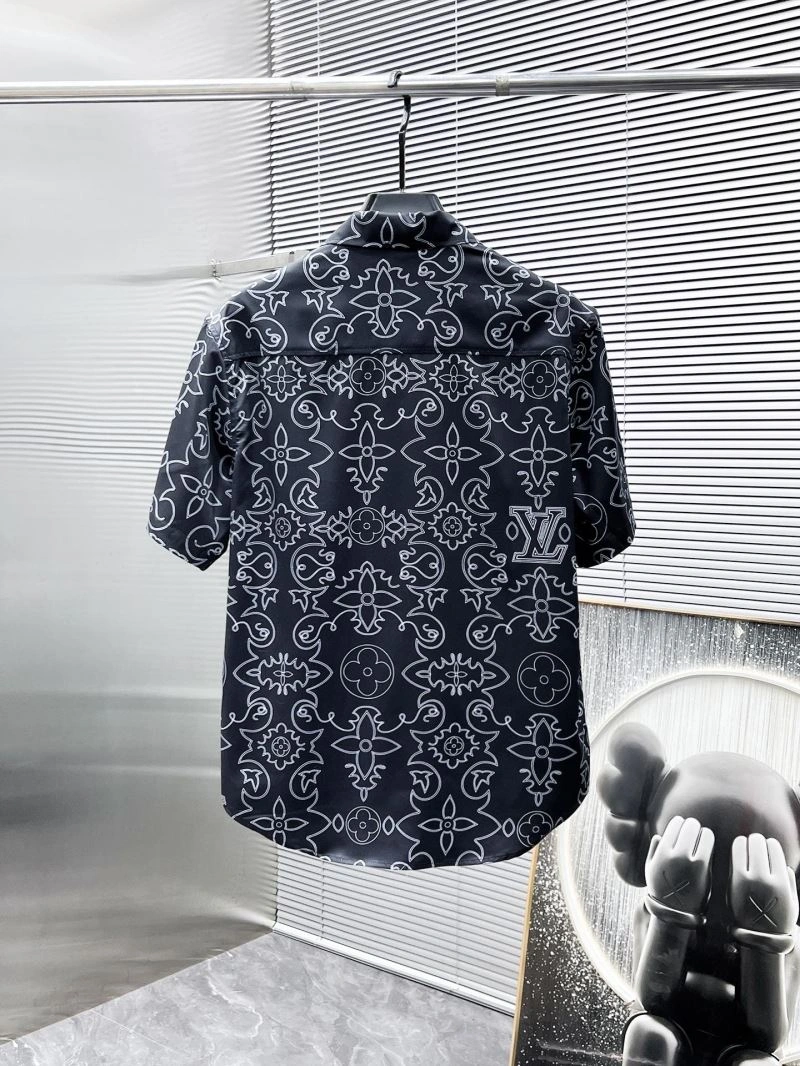 Durable Louis Vuitton Short Suits 135730