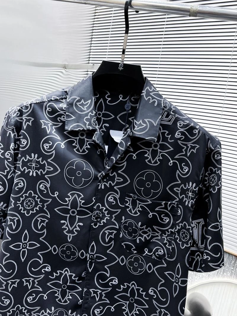 Durable Louis Vuitton Short Suits 135730