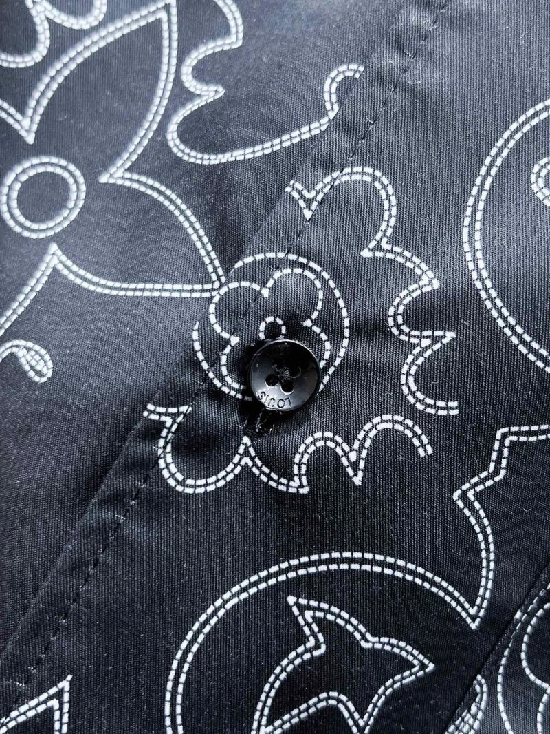 Durable Louis Vuitton Short Suits 135730