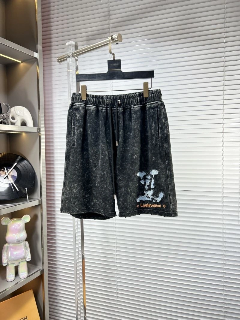 Seasonal Louis Vuitton Short Suits 135746