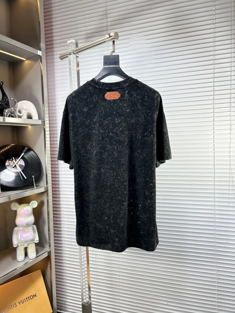 Seasonal Louis Vuitton Short Suits 135746