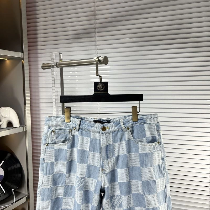 Unisex Louis Vuitton Short Suits 135739