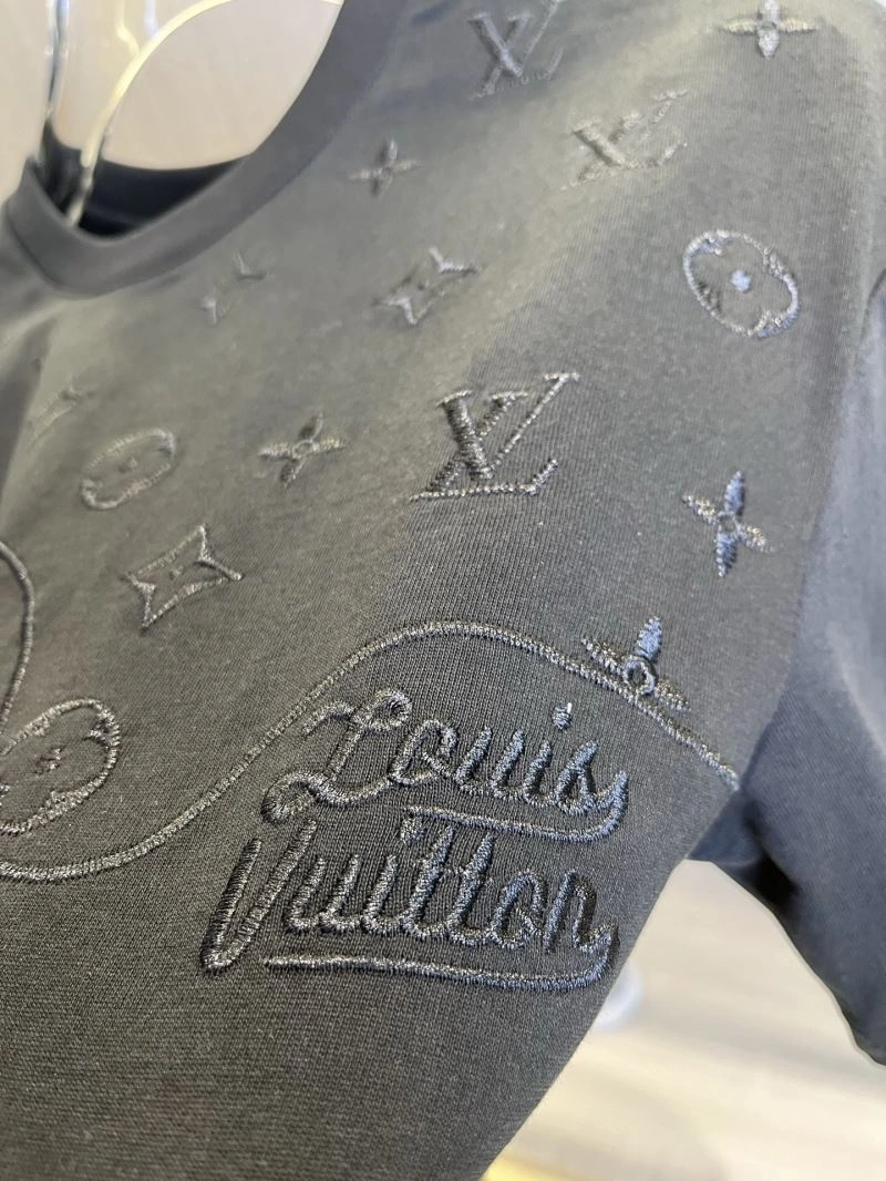 Louis Vuitton Short Suits Trendsetting 134812