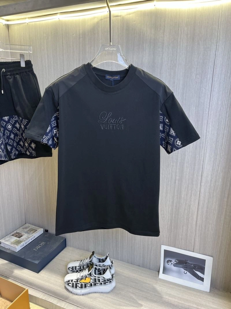 Neat Louis Vuitton Short Suits 134803