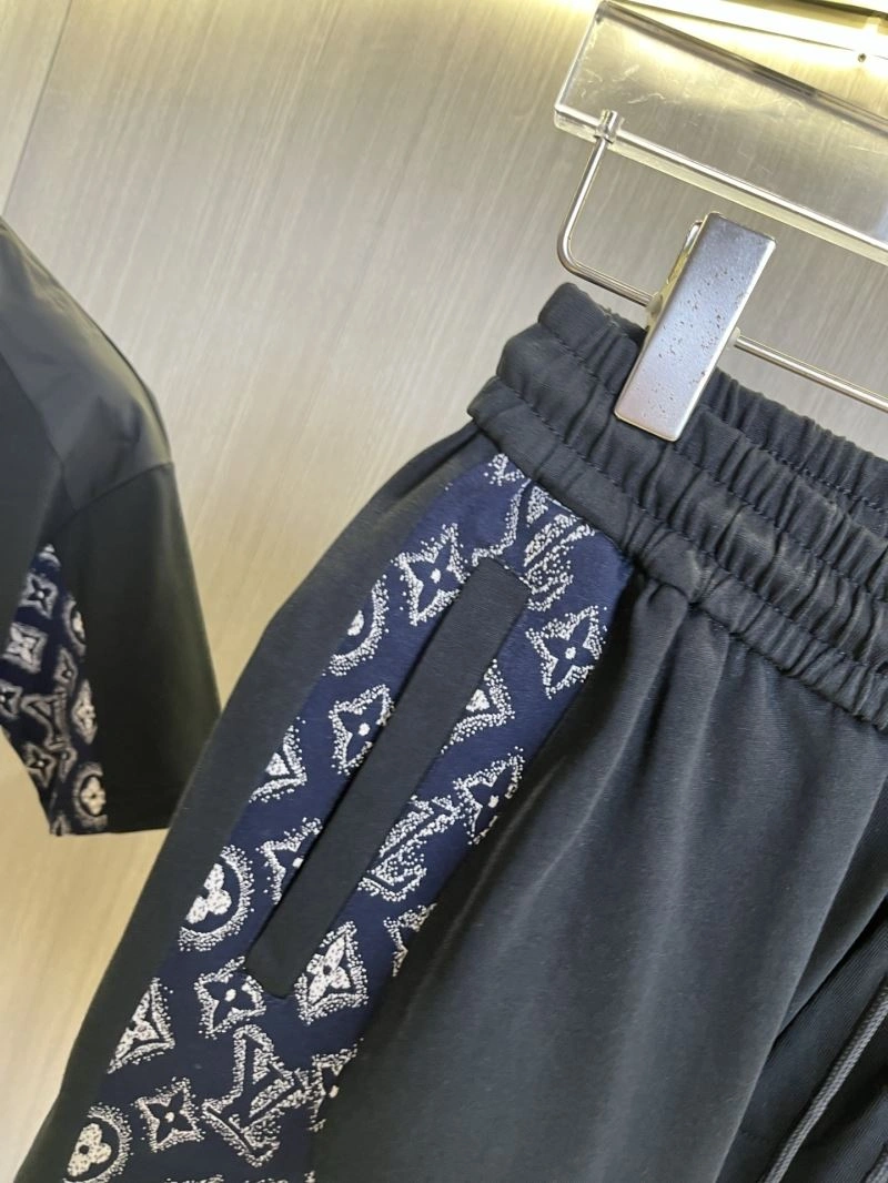 Neat Louis Vuitton Short Suits 134803